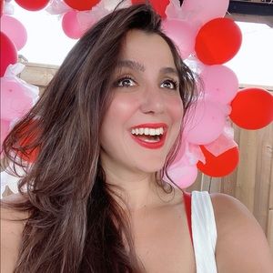 Meet your Posher, Pantea